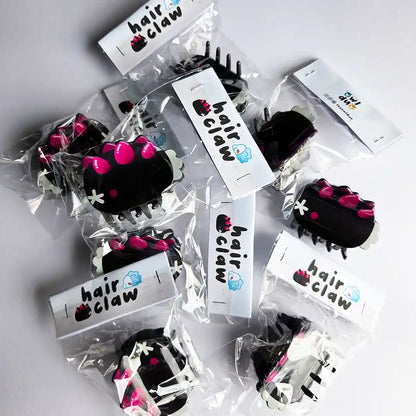 Snom + Pyukumuku Hair Claw